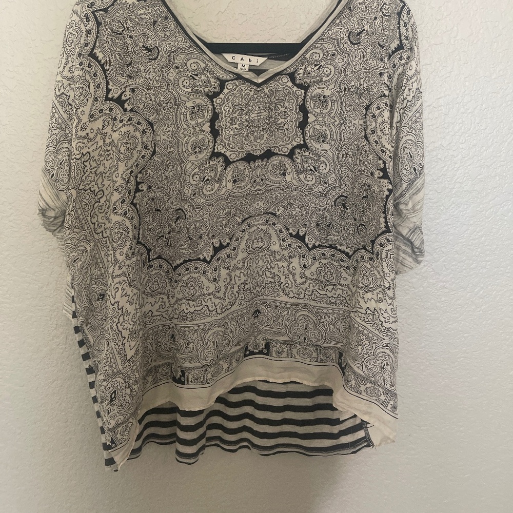 Short sleeve block/white cabi top
